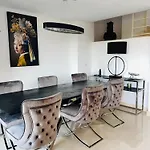 Luxury Seaview In Located In A Secure Gated Community With Swimming Pool And Large Terrace Perfect For Families Visiting And Puerto Banus Marbella
