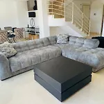 Luxury Seaview In Located In A Secure Gated Community With Swimming Pool And Large Terrace Perfect For Families Visiting And Puerto Banus *