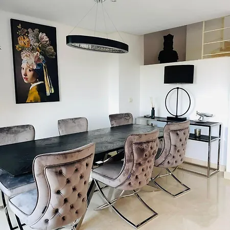 Luxury Seaview In Located In A Secure Gated Community With Swimming Pool And Large Terrace Perfect For Families Visiting And Puerto Banus Marbella