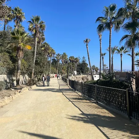 Luxury Seaview In Located In A Secure Gated Community With Swimming Pool And Large Terrace Perfect For Families Visiting And Puerto Banus Marbella