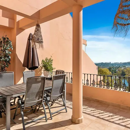 Luxury Seaview In Located In A Secure Gated Community With Swimming Pool And Large Terrace Perfect For Families Visiting And Puerto Banus * Marbella