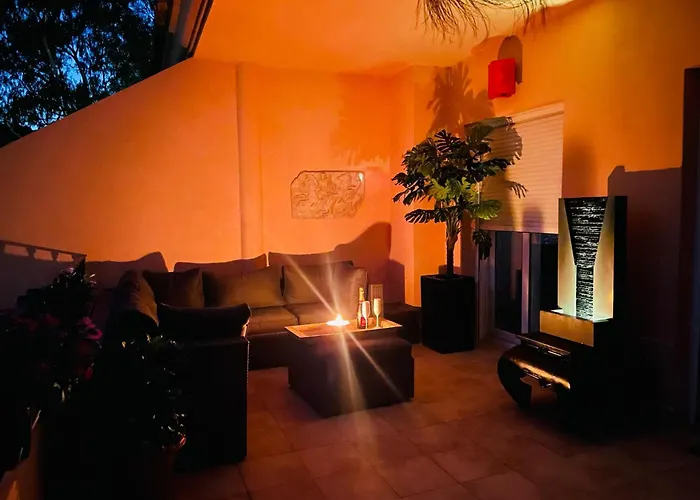 Luxury Seaview In Located In A Secure Gated Community With Swimming Pool And Large Terrace Perfect For Families Visiting And Puerto Banus *