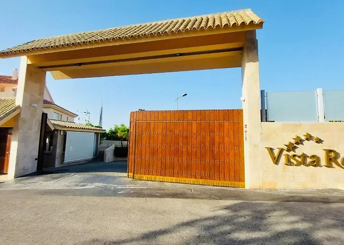 Luxury Seaview In Located In A Secure Gated Community With Swimming Pool And Large Terrace Perfect For Families Visiting And Puerto Banus * Marbella