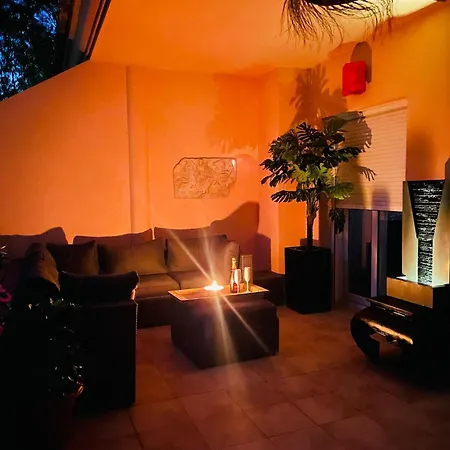 Luxury Seaview In Located In A Secure Gated Community With Swimming Pool And Large Terrace Perfect For Families Visiting And Puerto Banus *
