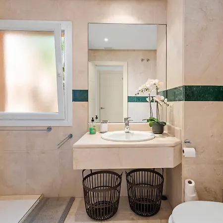 Elegant Sea-view Near Puerto Banus Live The Lifestyle